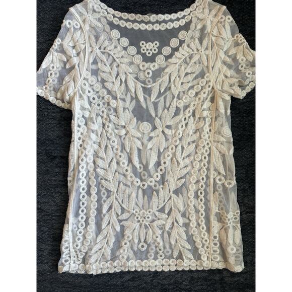 Capri Women's Ivory Floral Mesh Lace Short Sleeve Top Size Small - Picture 5 of 5